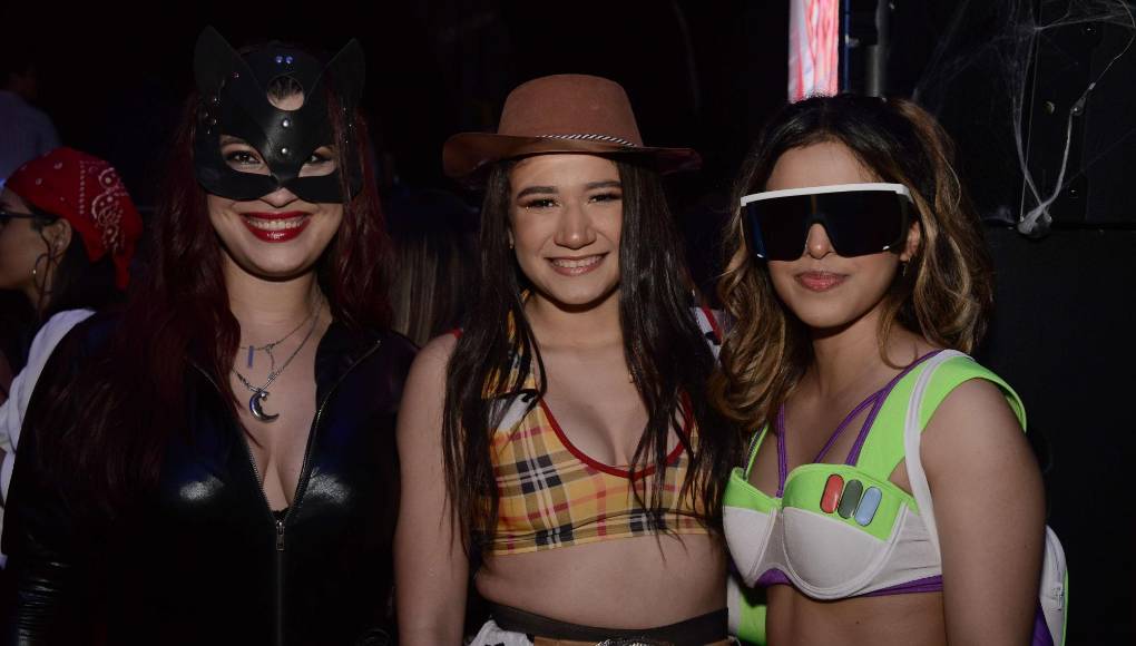 Bessy López, Chelsea Reyes y Celeste Mendoza