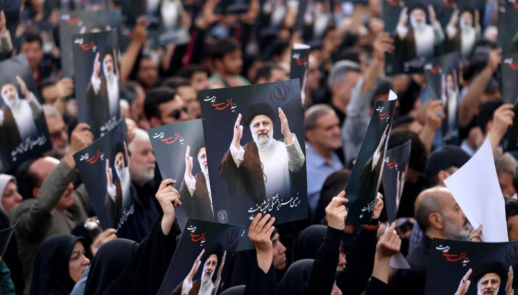 Asimismo, el negociador del programa nuclear iraní, Ali Bagheri, fue nombrado canciller interino, tras la muerte del ministro Hossein Amir Abdolahian, de 60 años, que también viajaba en el aparato.