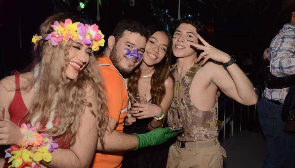 Fotografías, baile y sonrisas por doquier predominaron en los asistentes al mega evento de Halloween 2022