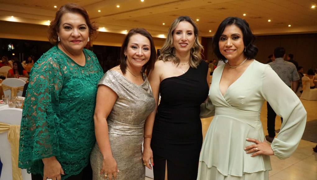 Wendy Alberto, Waldina Peña, Eunice Cardona y Nelly Huezo