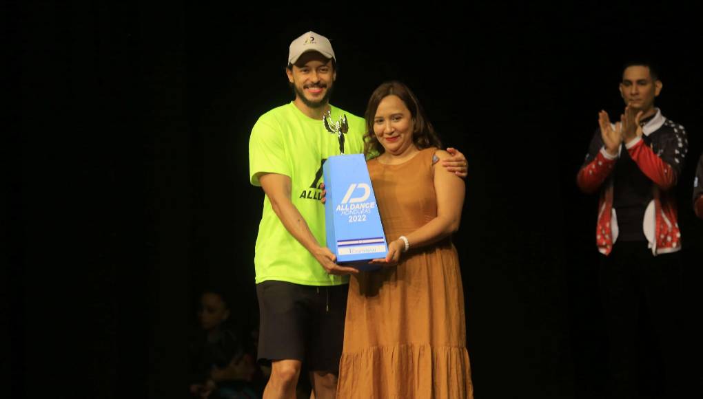 La academia de danza “Urballet” se llevó la mayoría de trofeos en la competencia.