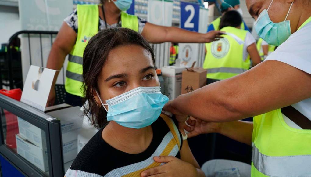 Vacunas pediátricas llegarán a finales de enero, confirma Salud