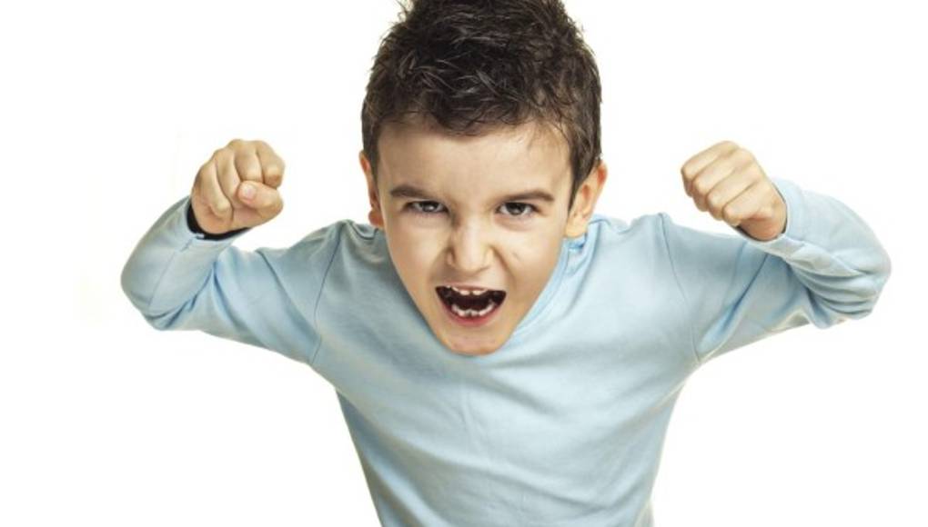 Niños rebeldes tienen mejores salarios al llegar a la adultez