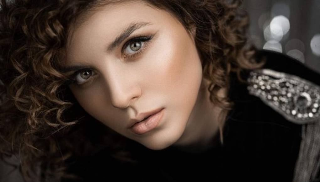 Maquillaje para piel seca con arrugas