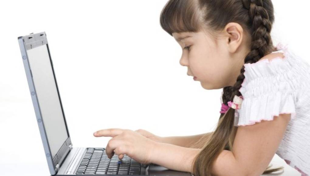 Proteja a sus hijos de los peligros en Internet