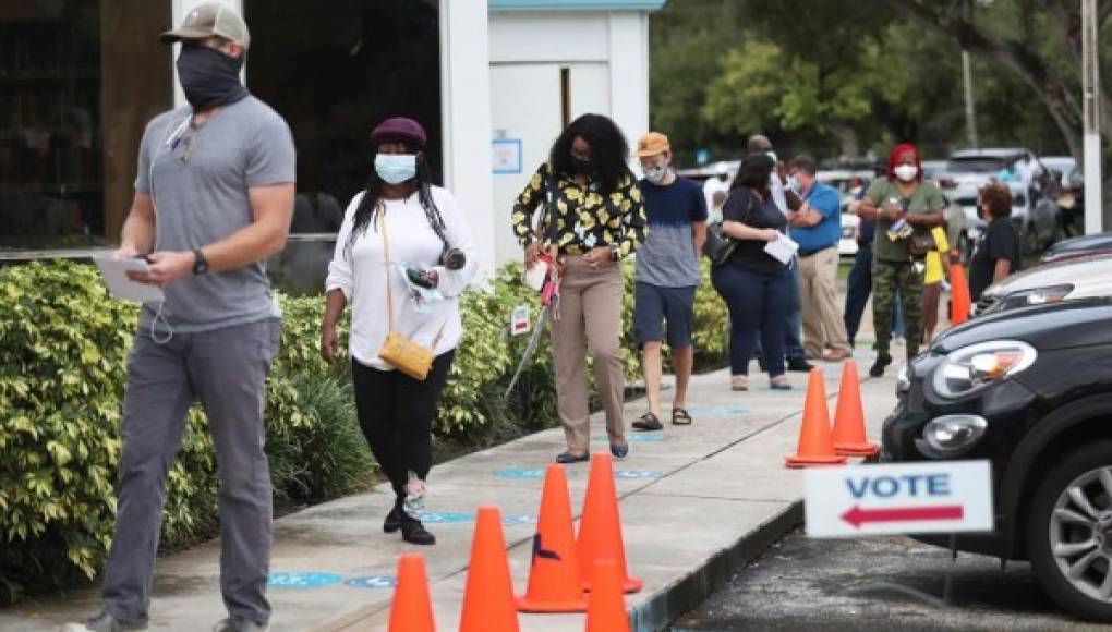 Arrancan las votaciones anticipadas en Florida, estado clave para elecciones de EEUU
