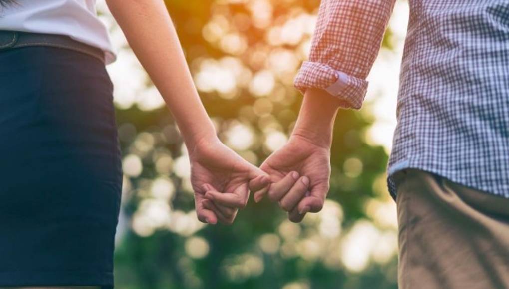 ¿Mientras más parejas sexuales, un mayor riesgo de cáncer?