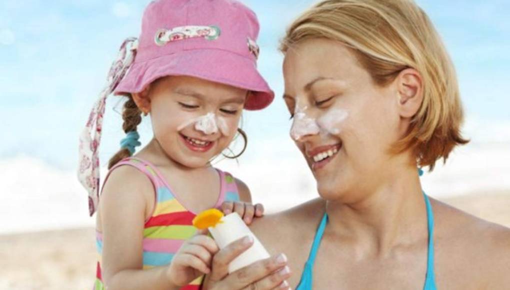 La piel de un bebé no está hecha para que le dé el sol