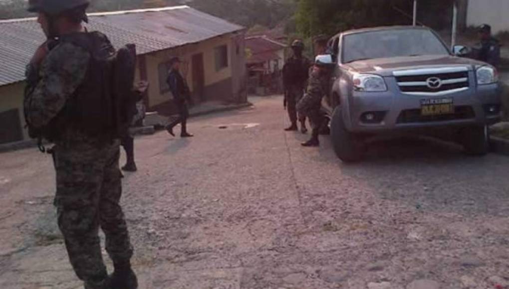 70 personas detenidas en allanamientos en La Ceiba