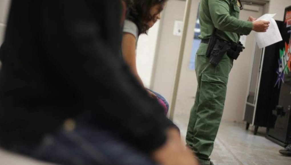 EUA y México analizan opciones para proteger a niños que migran solos