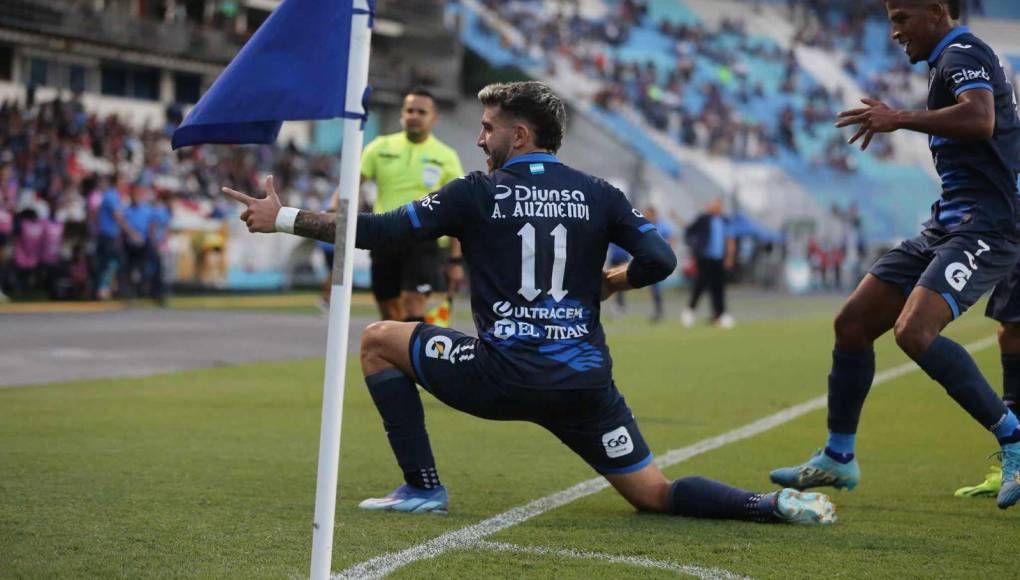 El festejo de Auzmendi tras anotar el primer gol de Motagua ante la UPNFM en el Nacional.