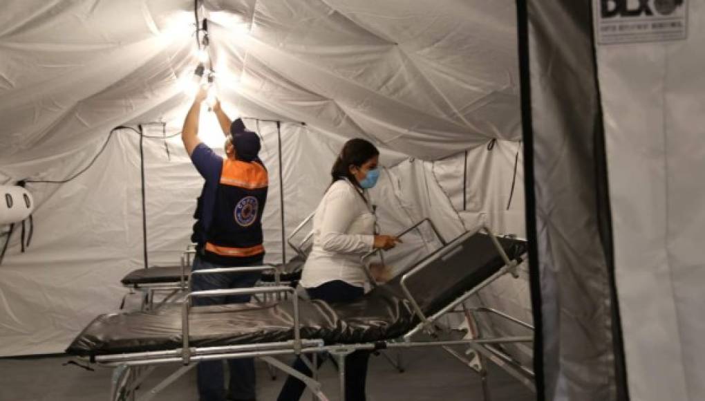 Instalan hospital y clínica móvil en Villanueva, Cortés para atender emergencia de COVID-19