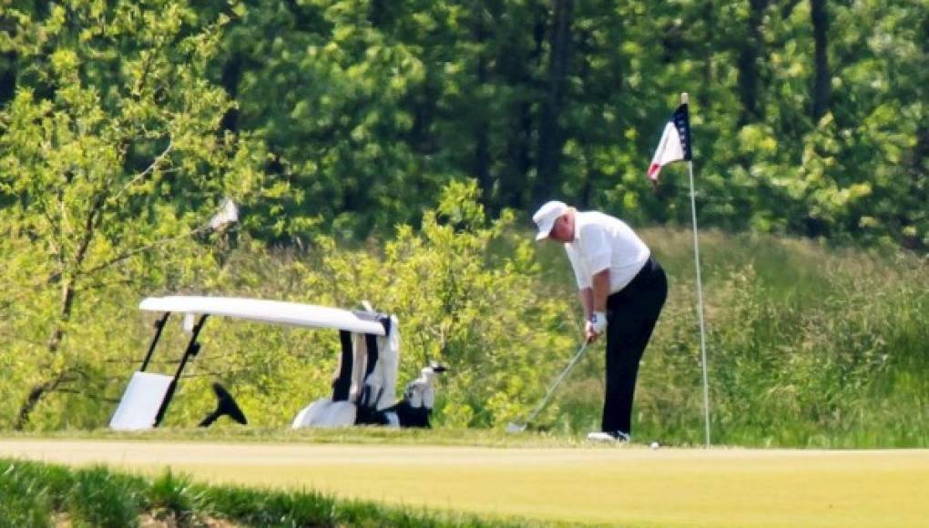 Trump abre jugando golf fin de semana largo en el que EEUU avanza en reapertura