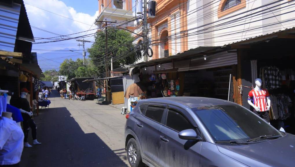 Roberto Contreras se “hartó” del desorden en la segunda calle