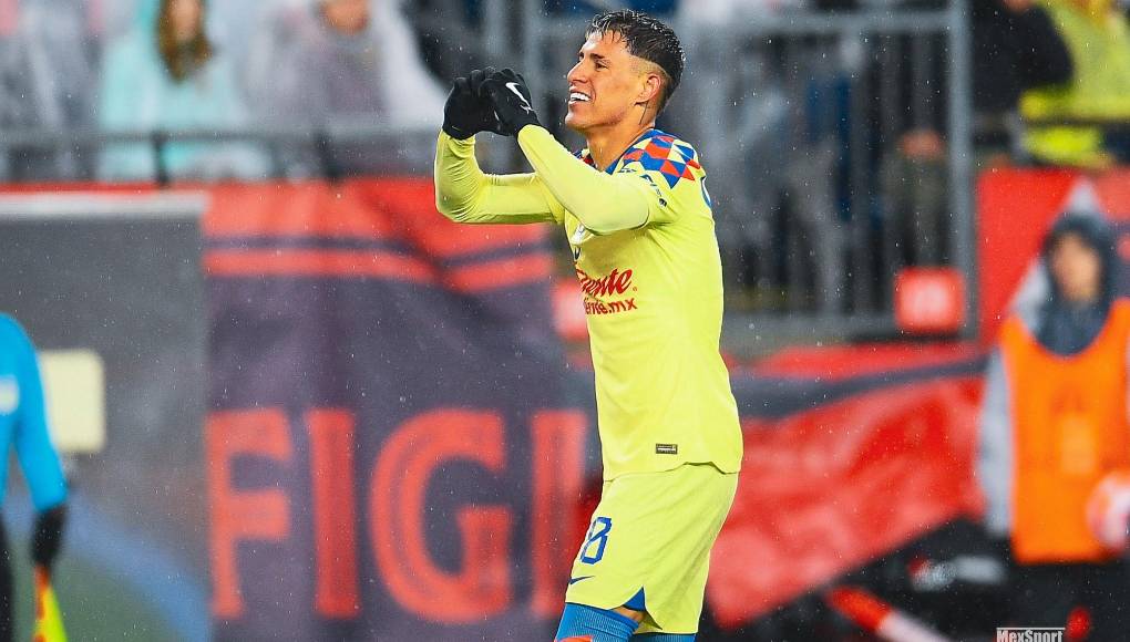 Pese a tener casi el boleto a las semifinales de la Copa de Campeones de la Concacaf, David Faitelson generó otra polémica más en redes sociales, esta vez con un futbolista del América. Esto se dijeron.