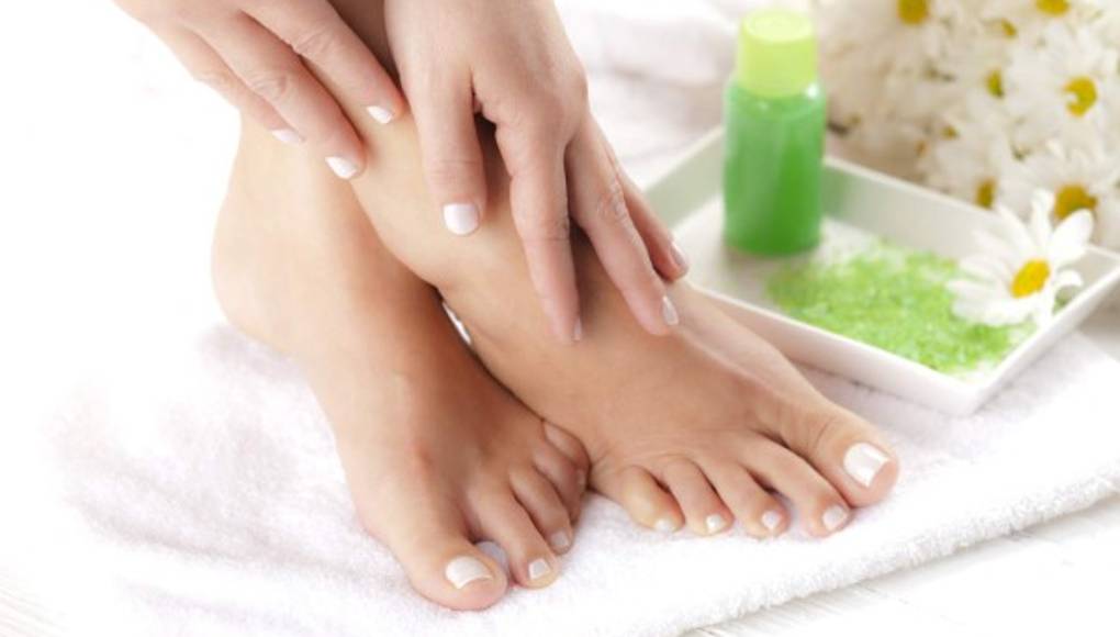 Mantenga limpios sus zapatos y evite el pie de atleta