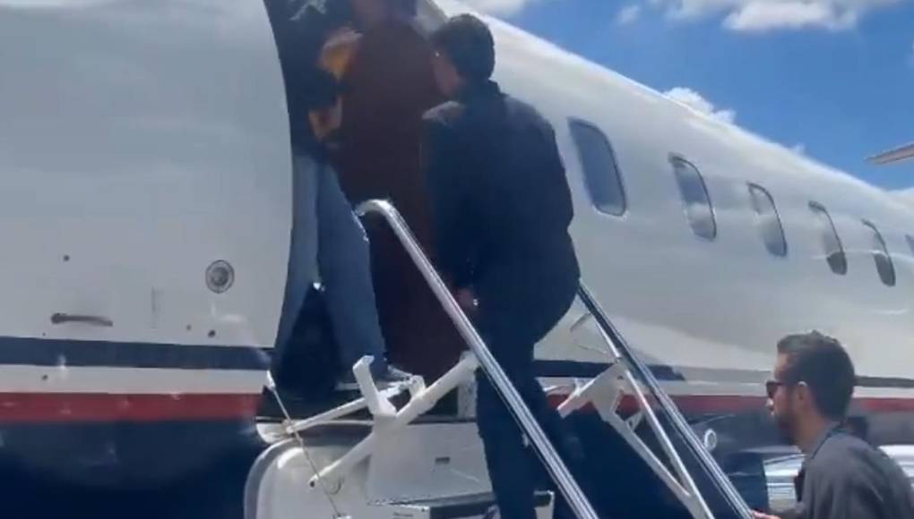 El hondureño Aguilar Reyes fue entregado a agentes de la DEA bajo un riguroso resguardo policial. 