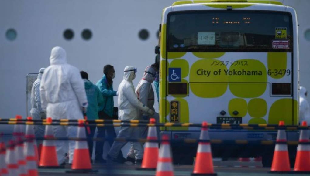 Japón permite evacuación de los 3,000 pasajeros del crucero en cuarentena