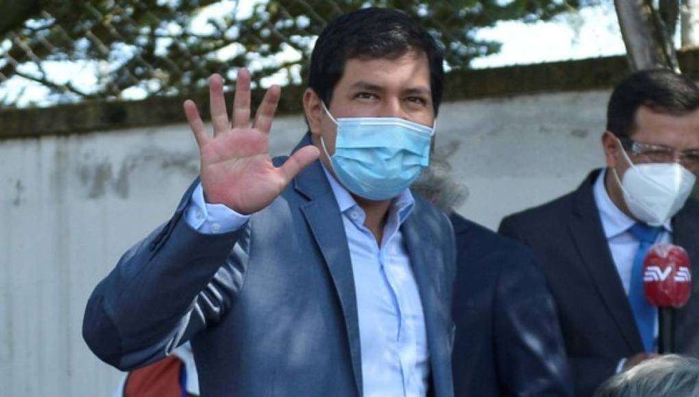 Arauz gana comicios en Ecuador pero necesitará segunda vuelta, según sondeos