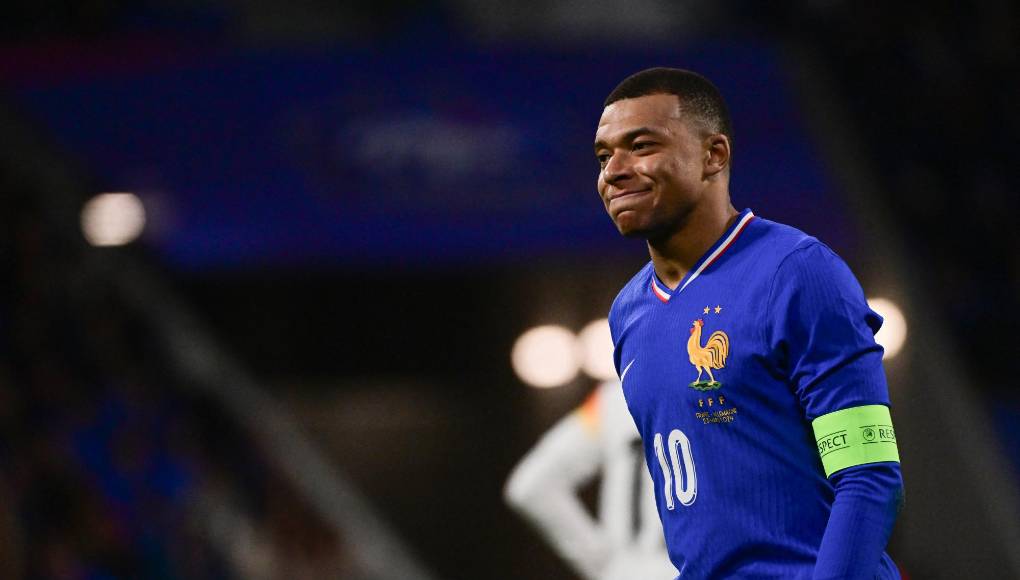 Hasta ese 18 de diciembre del 2022, no hubo registros de un jugador que marcase un triplete en una final del mundo y la perdiera. Por eso, lo que logró el delantero del París Saint-Germain es digno de respeto.