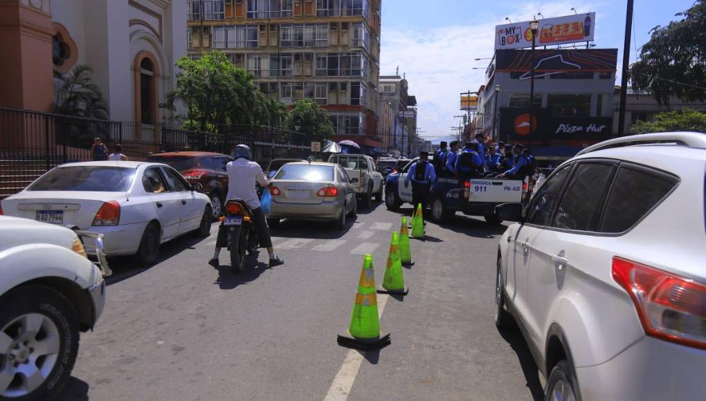 Roberto Contreras se “hartó” del desorden en la segunda calle