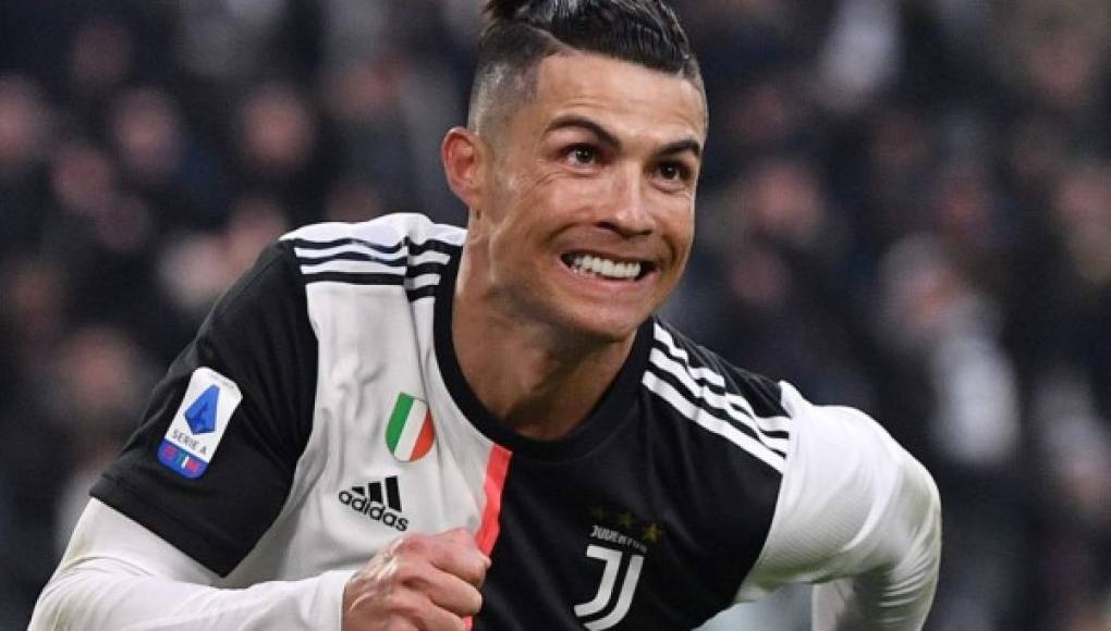 Video: Cristiano Ronaldo inicia el 2020 anotando hat-trick en Italia