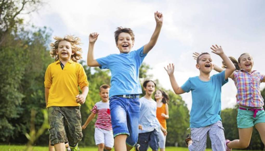 Buena comida y ejercicio para crecer sano