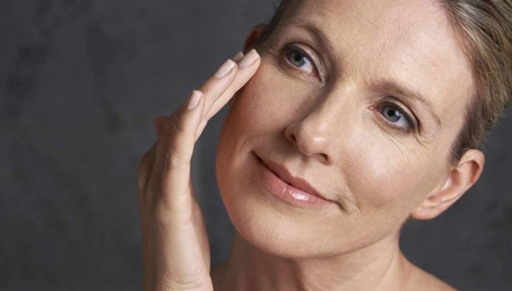 Conozca cómo la menopausia afecta su piel