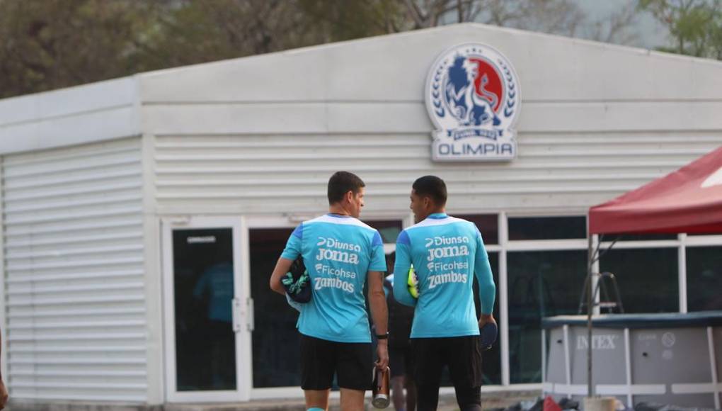 La Selección de Honduras trabajó en una de las canchas del Centro de Alto Rendimiento José Rafael Ferrari, sede del Olimpia.