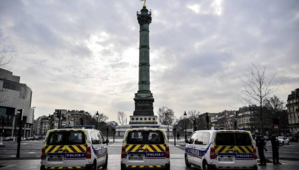 Francia en cuarentena y Europa cierra las fronteras para frenar el coronavirus
