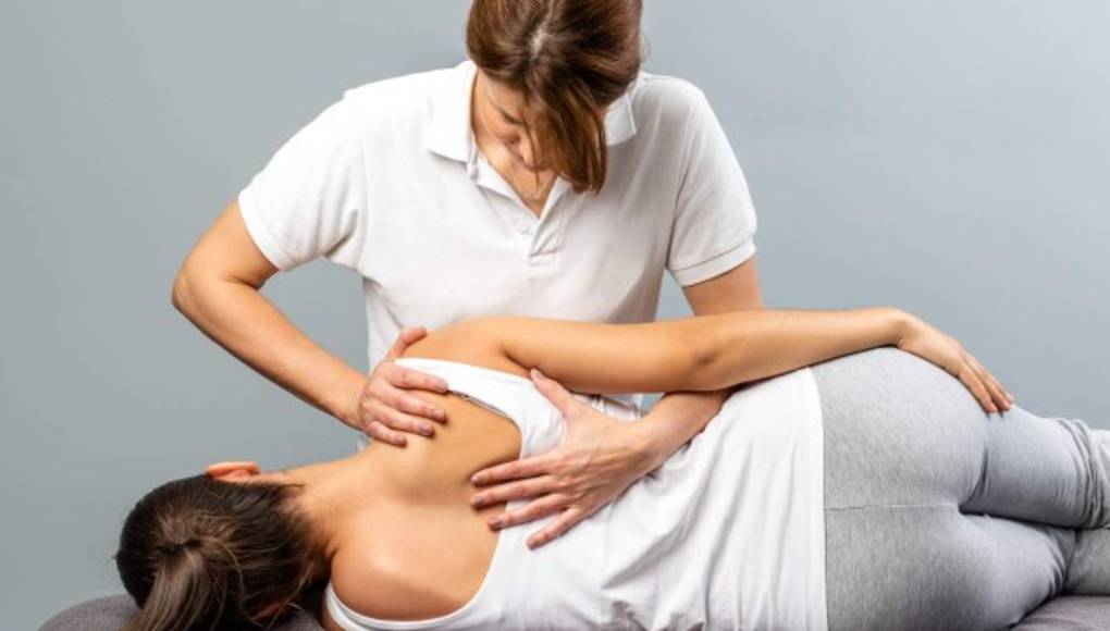El quiropráctico tiene un rol en el alivio del dolor lumbar, según un estudio