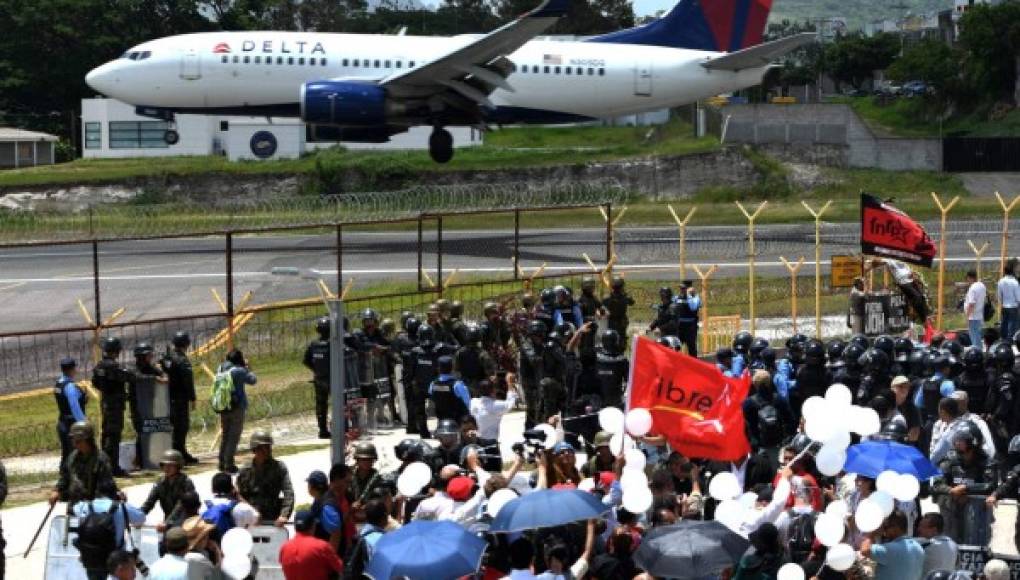 Impiden a Manuel Zelaya conmemorar 10 años del golpe de Estado en Honduras