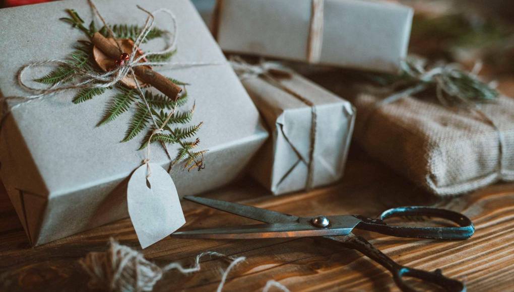 Envuelva sus regalos con creatividad