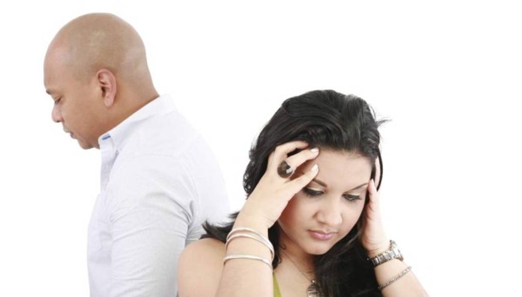 Las migrañas se cobran un precio en las parejas