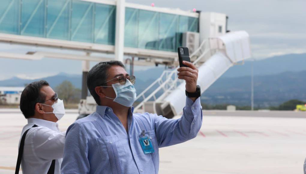 ”Juan Orlando Hernández ya no tiene salvación, los norteamricanos no lo van a regresar señores”, afirmó.