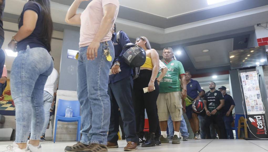 Los venta de boletos arrancó este viernes a las 3:00 PM en los distintos puntos de venta como DIUNSA (San Fernando Universal Sportia) , Baleadas Express (Frente al teatro Saybe) y Almacenes el Titán.