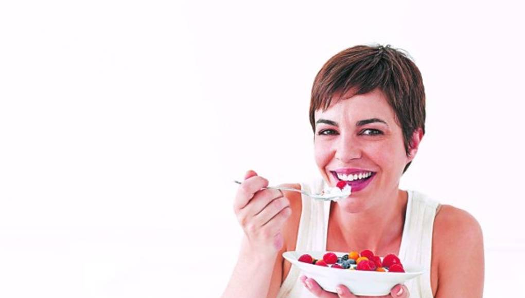 El yogur, rico en calcio y mejora el sistema digestivo