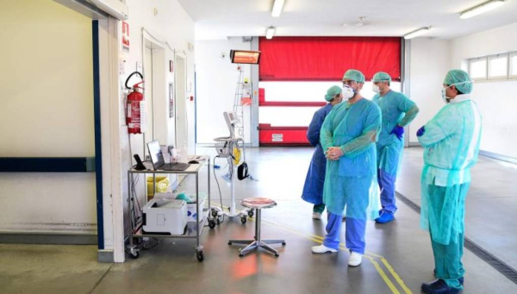 Más de 2,500 muertos con coronavirus en Italia, con 345 más en 24 horas   