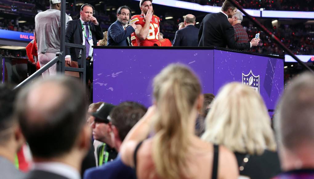 El motivo es que esta misma semana tenía cuatro conciertos en Tokio del 7 al 10 de febrero, el último de ellos justo un día antes de la final de la NFL.