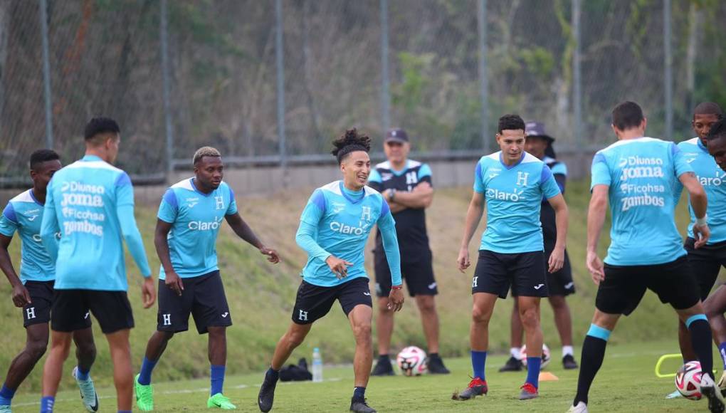 Del Real España también están Carlos ‘Chapetilla’ Mejía, Jhow Benavídez y ‘Buba’ López.