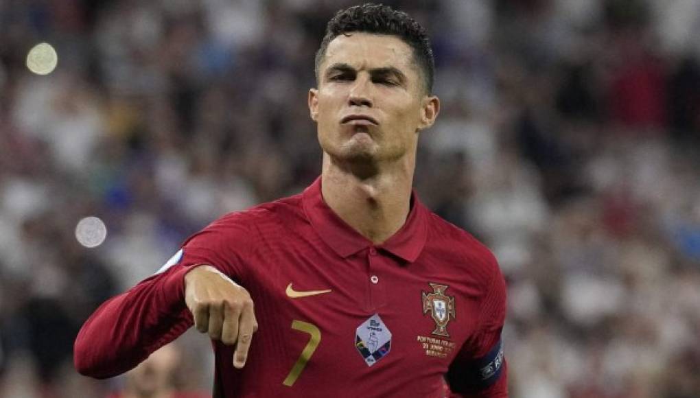 Eurocopa: Cristiano Ronaldo con doblete logra meter a octavos a Portugal y consigue récord