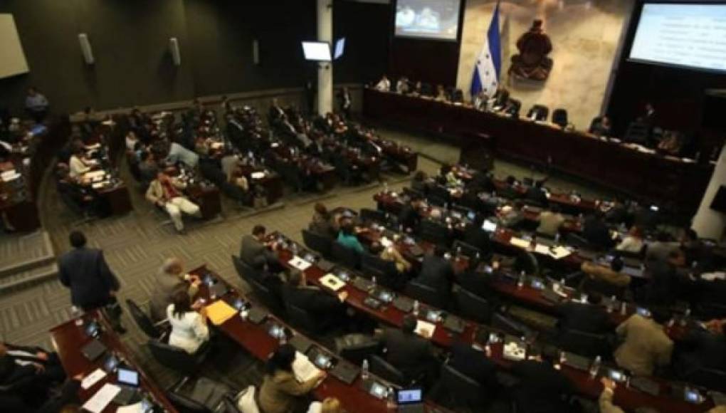Congreso de Honduras vuelve a la normalidad este miércoles