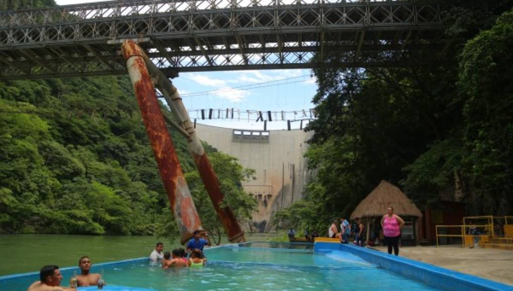 El Cajón, una represa y un destino turístico que maravilla a los hondureños
