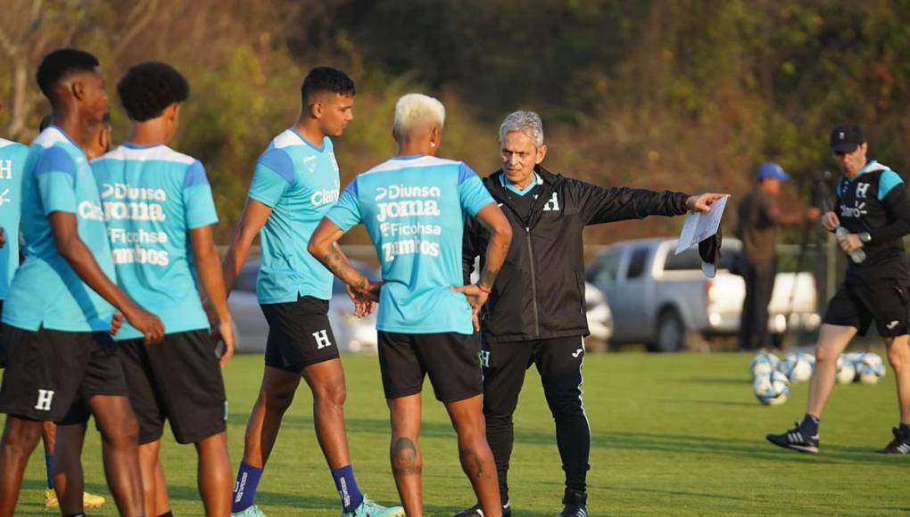 El entrenador de Honduras, Reinaldo Rueda, ya tiene listo el 11 titular para el duelo ante Costa Rica este sábado a las 5:15 p.m en Estados Unidos.