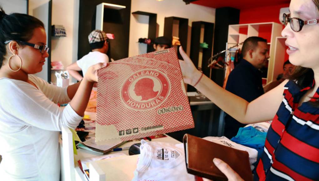 Galeano: Moda, civismo y solidaridad por Honduras