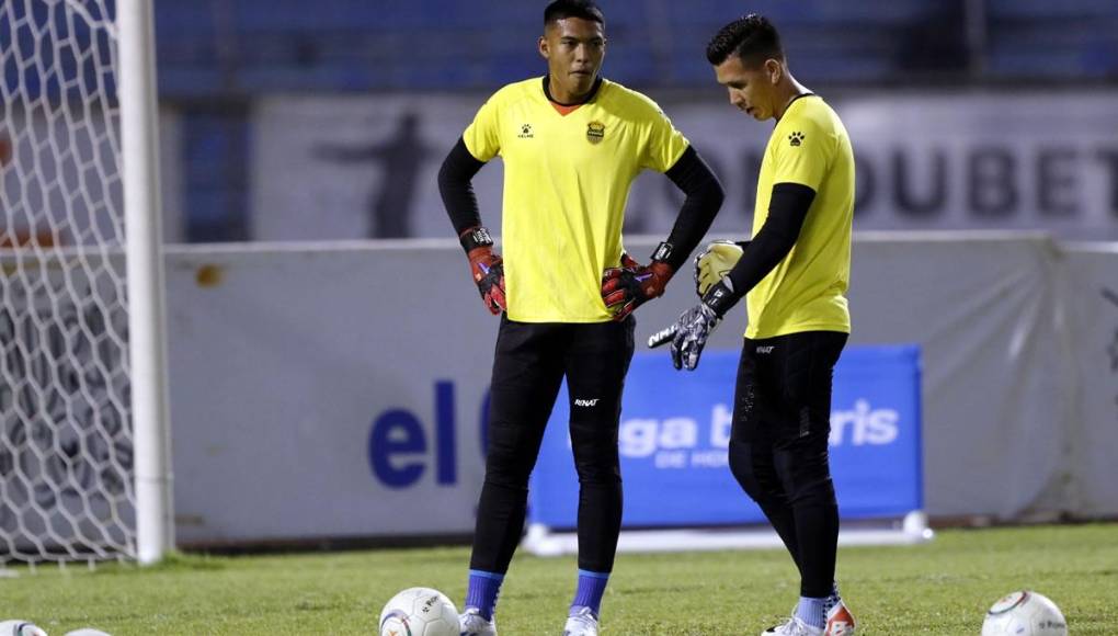 Falero decidió dejar en la banca a Michael Perelló y puso de titular al debutante Onan Rodríguez bajo los tres palos.