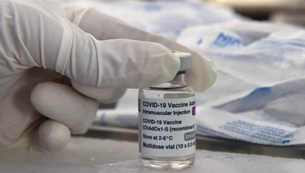 OMS exige a laboratorios que compartan con Covax el 50% de sus vacunas anticovid