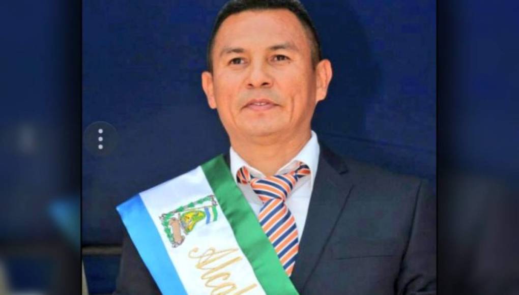 Detienen a un alcalde en El Salvador por financiar a pandillas