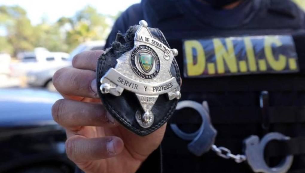 La Chapa policial de una agente de la DNIC salvó su vida