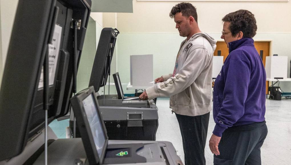 Alabama, Arkansas, Colorado, Massachusetts, Minnesota, Carolina del Norte, Oklahoma, Tennessee, Utah, Vermont y Virginia también votarán.